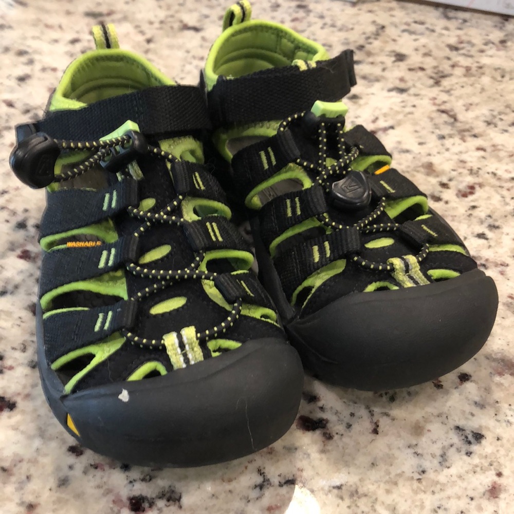 Keens Size 1
